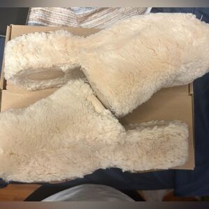 Fuzz Sugar Clogs
